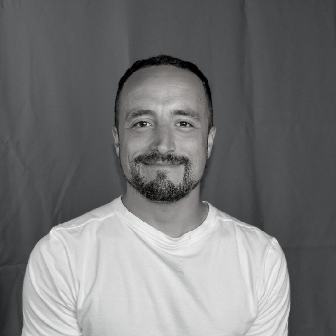 acozarks's tweet photo. Meet Mamma Mia Cast Member:

Logan Michael Smith- 

Logan likes long walks on the beach, hot air balloon parasailing, and he never wants to see you in his office.

https://t.co/u1zXHOPWCE https://t.co/hT8ghgyeKn