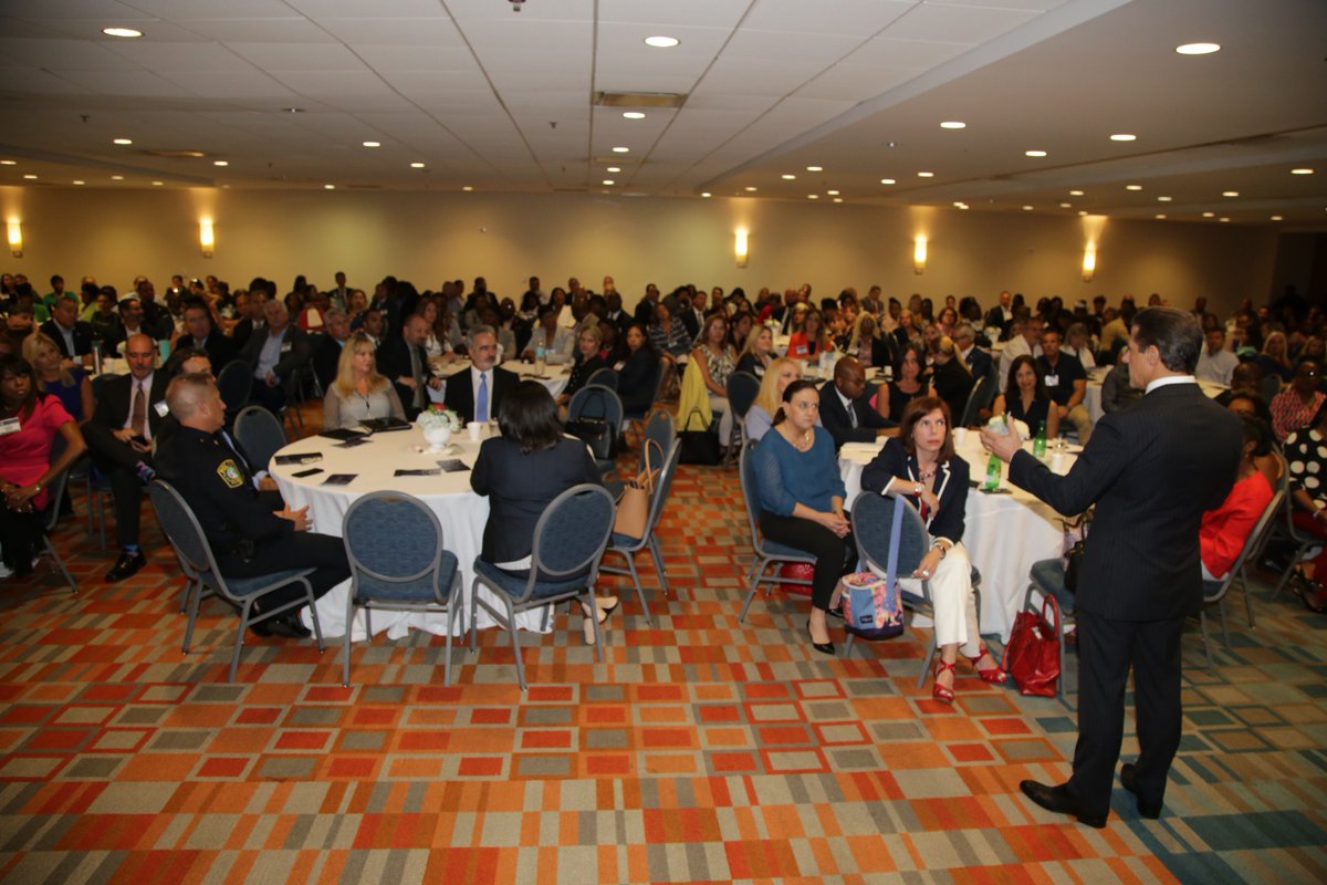 LAUSDSup's tweet photo. Kicking off a day of exciting and intensive professional development sessions through our annual #MDCPSSynergy, focused around diversity, equity and inclusion. Don't expect waves to come to you, create your own wave of opportunity. #MDCPSLeads https://t.co/oIw9iTZqM5