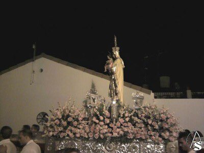 LasAngustias's tweet photo. AGENDA// Procesión de la Virgen del Carmen de Esquivel(Alcalá del Río) el sábado 13 de Julio a las 22:00h. Son muchos los años que llevamos acompañando a su patrona por las callejas de su municipio https://t.co/8DMQqPvJ8B