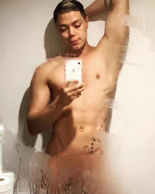 Online now guy, I wait for you on my room: https://t.co/sCgoUbzr52

follow me 👉👉@kenzaenzz 
#gay #gayboy