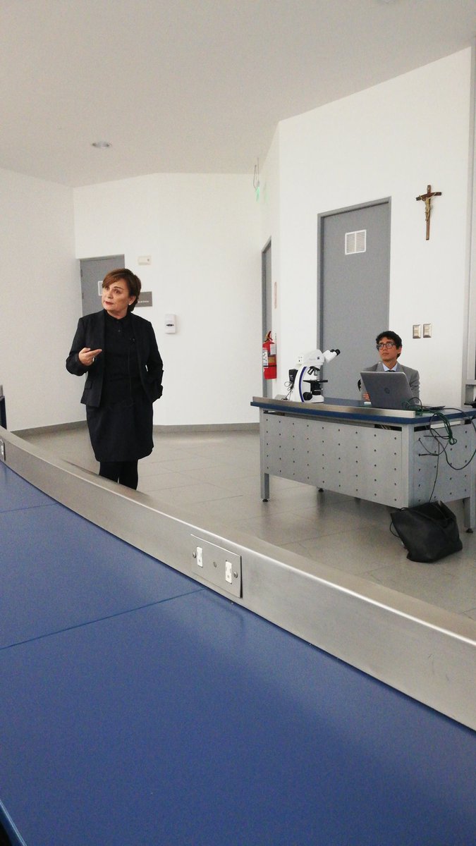 kpg0ss's tweet photo. Dra. María José Calazans @23_Pares compartiendo su experiencia en el #CIMAlab en la @UDEP #VcBiotec https://t.co/yH3zIqFHgk