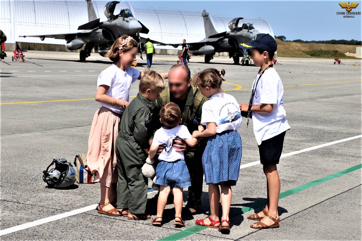 Nos frères d'armes sont de retour du Charles de Gaulle mission #Clemenceau2019 🇫🇷 - Our brothers in arms are back from the CDG (mission Clemenceau 2019) 🇫🇷 #Rafale Marine #FrenchNavy #avgeek #avporn #aircraft #military #ChasseEmbarquée #pilot #France