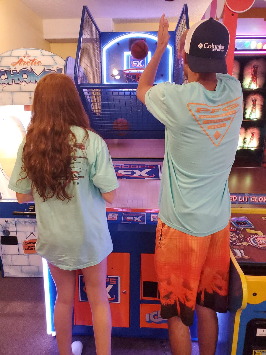 LarryWillis21's tweet photo. Me and the niece #thatfollowthrough https://t.co/dDCzx8P45C