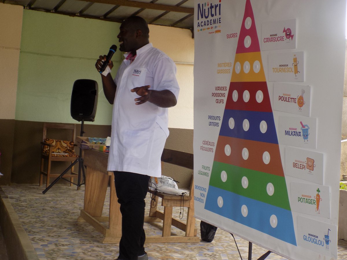 LKA_SERVICES's tweet photo. #ELLEetVIRE  a développé #NUTRI_ACADEMIE, conçu pour apprendre les pratiques nutritionnelles. 
#NUTRI_ACADEMIE à L'EPP AGHIEN : Jeudi 25 avril 2019 avec M. Bonapeti, Nutritionniste.
#Milkana
#LKAServices #Proche_de_la_cible
#marketingOpérationnel https://t.co/Mnjcywc0dZ