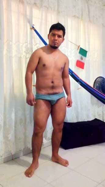 hotjsaltillo's tweet photo. Que ricos carbones maduros en trusa se ven bien ricos para chuparles toda la verga y sacarles los mecos a mamadas 🤤🍆💦 https://t.co/8mYECZwTXX