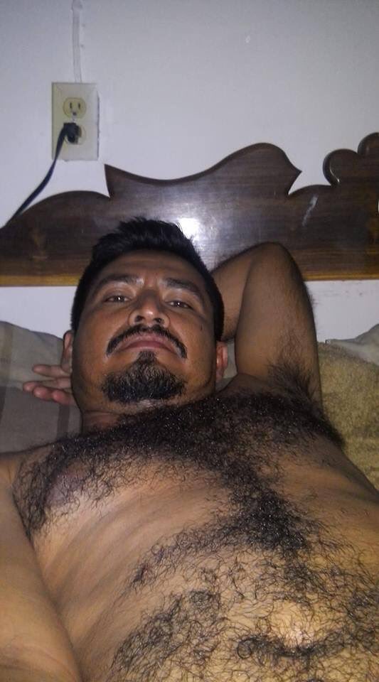 hotjsaltillo's tweet photo. Que ricos carbones maduros en trusa se ven bien ricos para chuparles toda la verga y sacarles los mecos a mamadas 🤤🍆💦 https://t.co/8mYECZwTXX