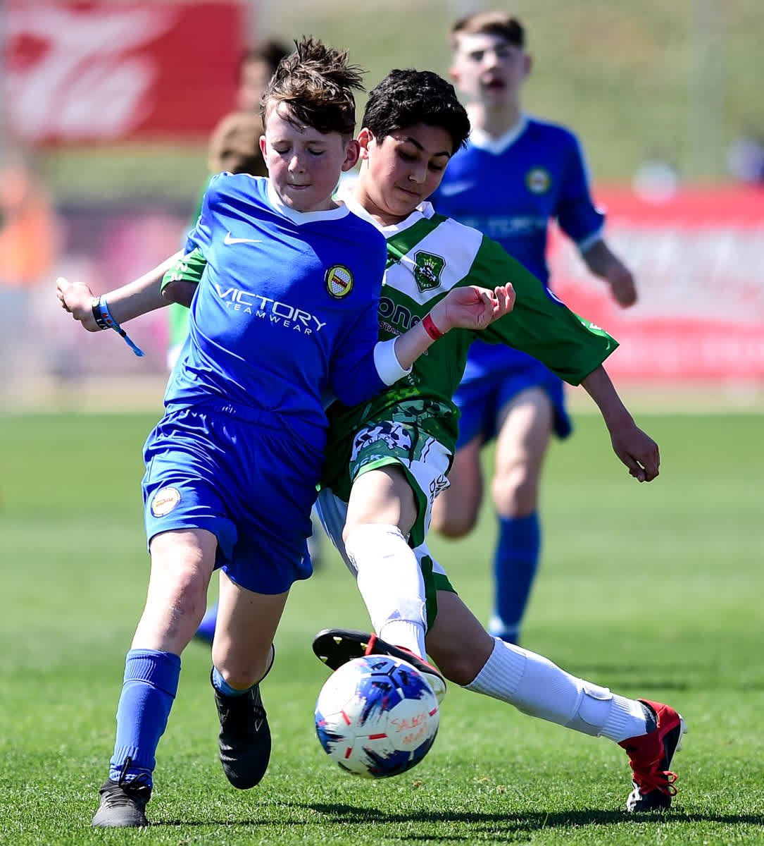 Just over 100 days until the next Football Cup Barcelona. Here we see the Belgians ROFC Stockel and North Tipp B (blue shirts) from Ireland in action. #footballcupbarcelona #northtipp <a href="/NorthTippSFL/">North Tipp SFL</a> #rofc_stockel #footballcup <a href="/ROFC/">Roberto O. F. C.</a>-Stockel #juniorfootball #teamvibes #youthfootball
