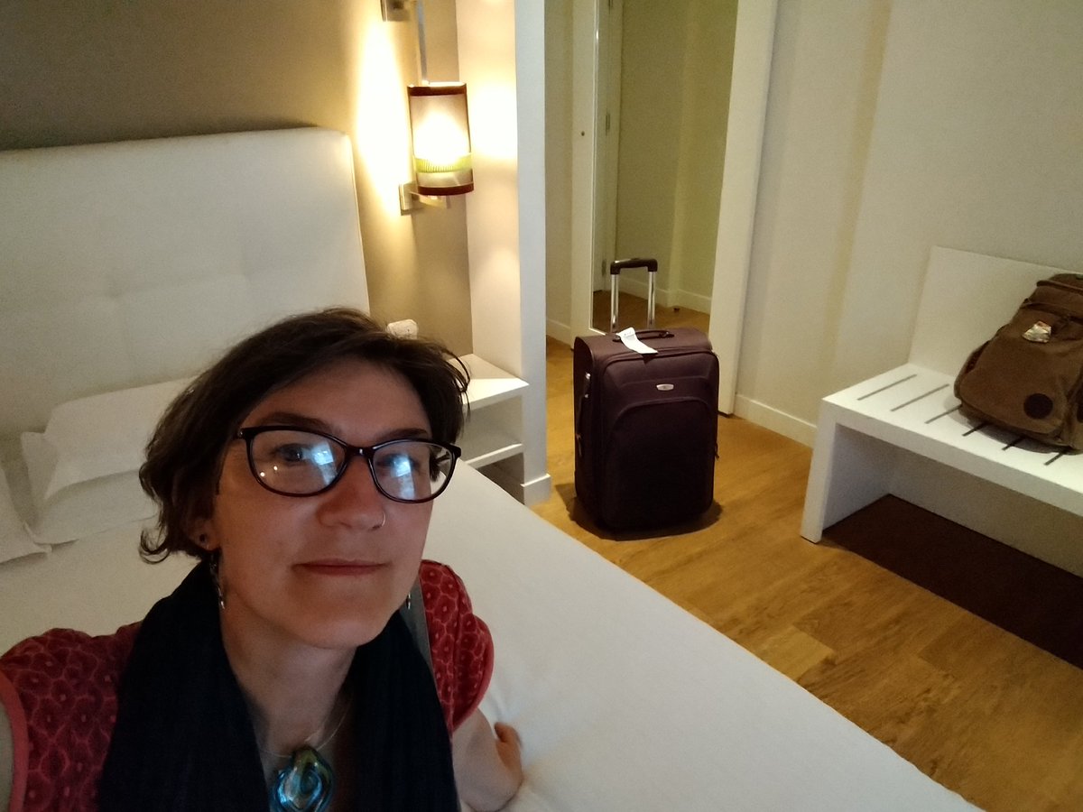WorldShax's tweet photo. Well, it took hours to get here, but now I'm ready for a week of European Shakespeare Research Association fun and PhD writing in Rome! Can't wait to meet up and be inspired by my #GlobalShakespeares family! #ESRA2019 https://t.co/pkUwYsXsDs