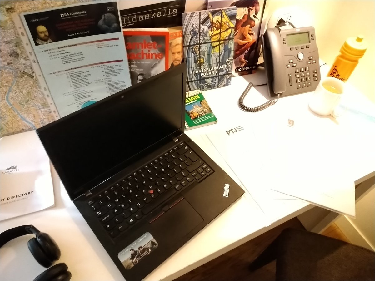 WorldShax's tweet photo. Well, it took hours to get here, but now I'm ready for a week of European Shakespeare Research Association fun and PhD writing in Rome! Can't wait to meet up and be inspired by my #GlobalShakespeares family! #ESRA2019 https://t.co/pkUwYsXsDs