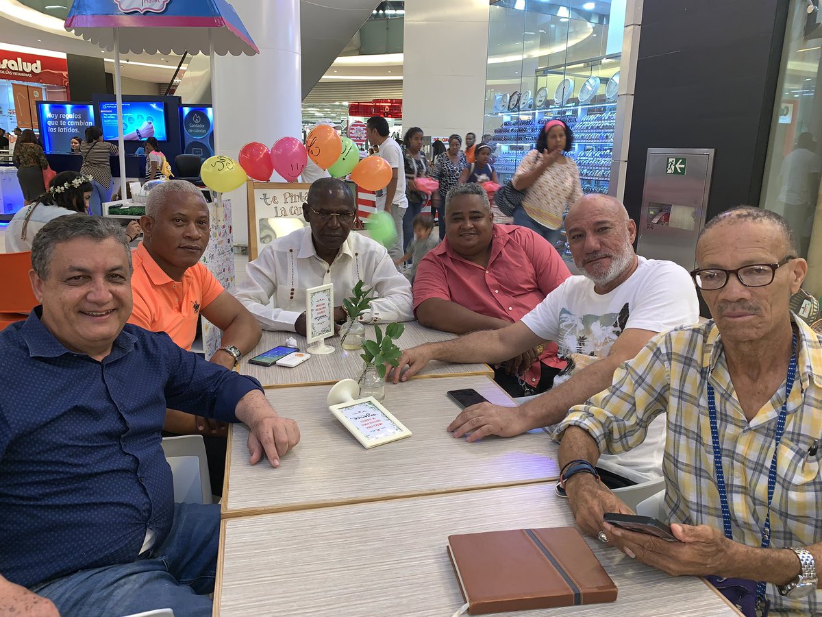 GustavoSanchezq's tweet photo. Todo parece indicar que se cumple la ley de vida “ Lo que usted siembra ud cosecha” gracias @RogelioRam  Mateo Galvez, Arcadio de los Santos, Rafael Genao,Esterlin Feliz por su desistido apoyo. Con más fe, con más compromisos https://t.co/yaY4j6BRCH