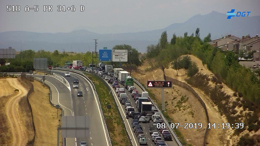 #Tráfico: ⚠️ Por accidente de tráfico en la autovía A-5 km 38 (a la altura de Casarrubios del Monte, provincia de Toledo) hay retenciones importantes sentido salida de Madrid, ya que se encuentra CORTADA la calzada sentido Badajoz. 

Recomendado utilizar vías alternativas. <a href="/DGTes/">Dir. Gral. Tráfico</a>