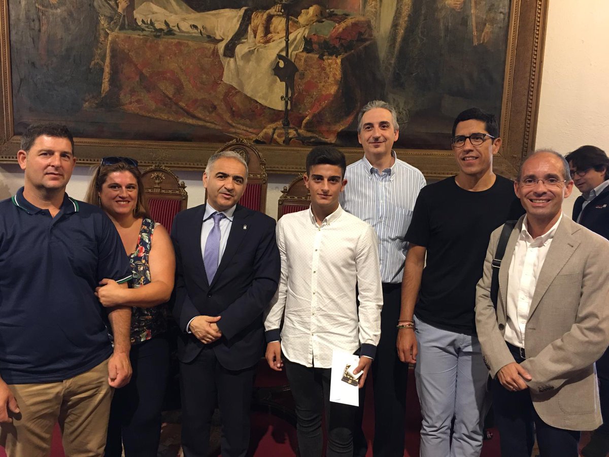 Acto reconocimiento mejores calificaciones #PEvAU Palabras bonitas del alumnado premiado: 'no somos notas' <a href="/EducaAnd/">Consejería Desarrollo Educativo y FP</a> <a href="/CanalUGR/">Universidad Granada</a> <a href="/eliesaricel/">IES ARICEL</a> <a href="/doraricel/">Departamento de Orientación IES Aricel</a> @PilarArandaUGR #coleAbadia