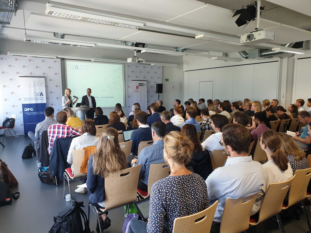 86 Teilnehmer beim Rundgespräch zum <a href="/dfg_public/">DFG public | @dfg_public@wisskomm.social</a> Schwerpunktprogramm 2267 "Digitalisierung der Arbeitswelten" mit <a href="/henke1_michael/">michael henke</a> im Programmausschuss. #DFG #Arbeitswelten #ArbeitderZukunft #Digitalisierung 
Weitere Infos: digitalisierung-der-arbeitswelten.de