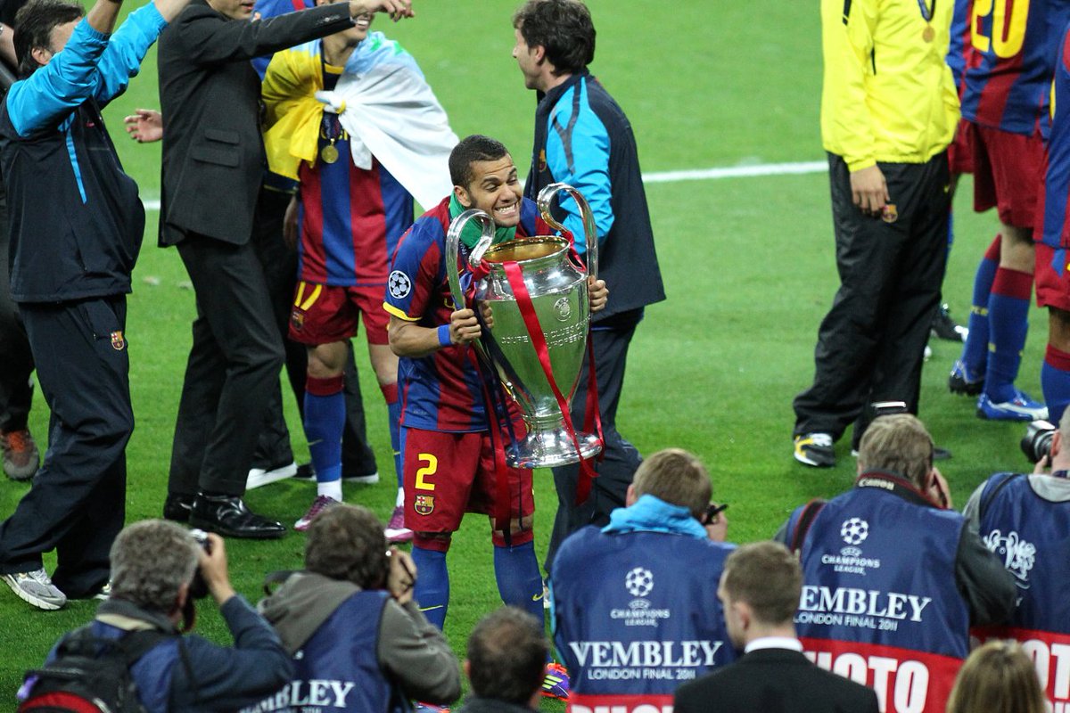 ChampionsLeague's tweet photo. 🇧🇷 Dani Alves 🥇

UEFA Champions League 🏆🏆🏆
UEFA Super Cup 🏆🏆🏆🏆
UEFA Cup 🏆🏆
Club World Cup 🏆🏆🏆
Spanish Liga 🏆🏆🏆🏆🏆🏆
Copa del Rey 🏆🏆🏆🏆🏆
Serie A 🏆
Coppa Italia 🏆
Ligue 1 🏆🏆
French Cup 🏆
French League Cup 🏆
Copa América 🏆🏆

#UCL | #MondayMotivation https://t.co/ZfSBHOv64X