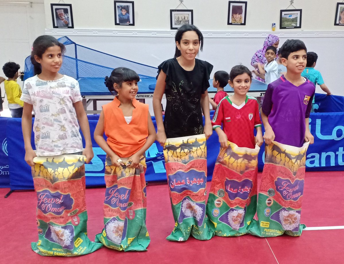 ibritabletennis's tweet photo. اقيمت اليوم بالتعاون مع وزارة الشؤون الرياضية (صيف الرياضة ) فعالية ترفيهية ورياضية للاطفال الايتام في صالة نادي عبري  تحت اشراف مركز عبري للواعدين https://t.co/2hpVXi3925