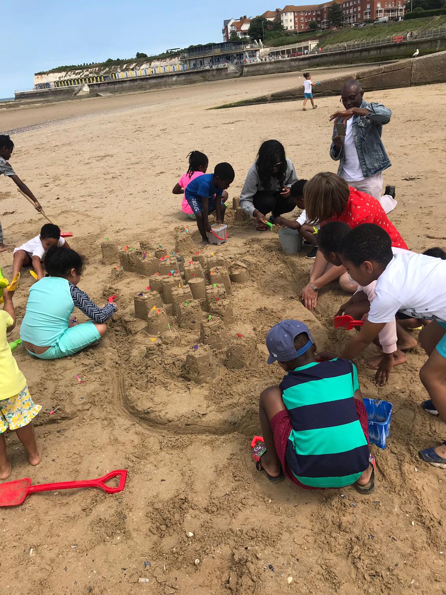 WickhamCourtSch's tweet photo. Building sandcastles. #WCSevents https://t.co/pA8XTDiJ3e
