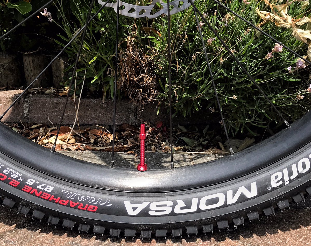 cycle365project's tweet image. Decided to change from 3” fatties to 2.3” and go tubeless on eMTB. Struggled with first wheel attempt so went back to square1, this time with Stan’s @NoTubes rim tape and @muc_off high quality, good looking valves. Couldn’t have been easier.