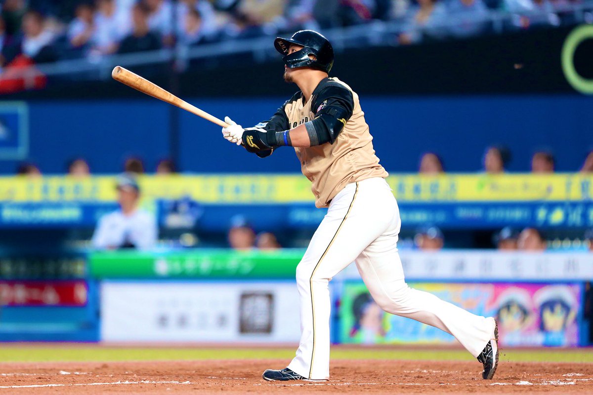 트위터의 北海道日本ハムファイターズ公式 님 Back To Back Homerun Lovefighters 飛び出せ新時代 中田翔