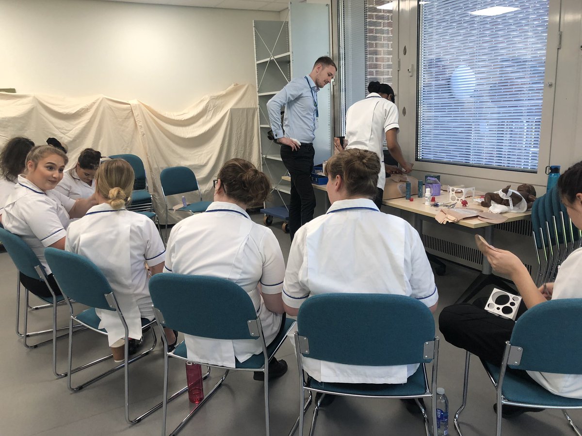 We had great fun with our Sept 17 second year students last week simulating different clinical skills as part of their #meetingtheneedsoftheunwellchild  module. #tracheostomycare #nontouchaspetictechnique #stomacare #injectiontechnique #chestsounds #skillsquiz