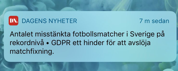 acke_berg's tweet photo. Oh no! Att antalet misstänkta fotbollsmatcher är på en rekordnivå är verkligen oroande! Jag såg några killar sparka en boll mellan två fotbollsmål bara häromdagen. Tyckte det var misstänkt likt en fotbollsmatch men visste inte hur jag skulle agera. Hur anger man dem? https://t.co/wP2D3ZdPir