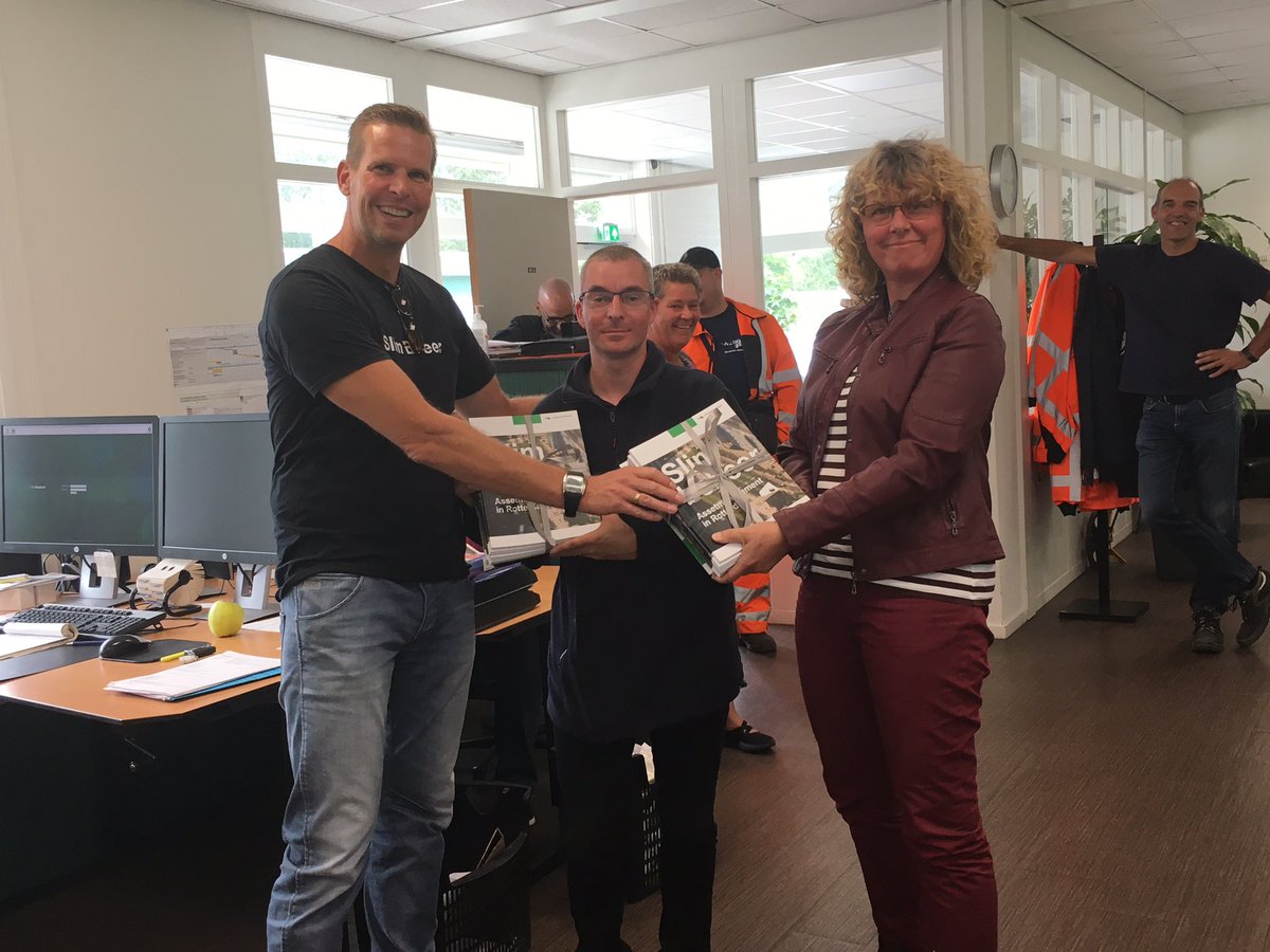 MgMartijn's tweet photo. Uitreiking assetmanagementplan gebied noordwest. # tourdesamp https://t.co/hmtbv8MjGf