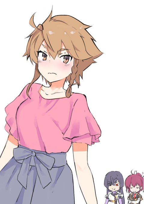 >かわいい服を着された真希さんとそれをほほえましく見つめる紫様と親衛隊 https://t.co/k4ahvzZIDe 