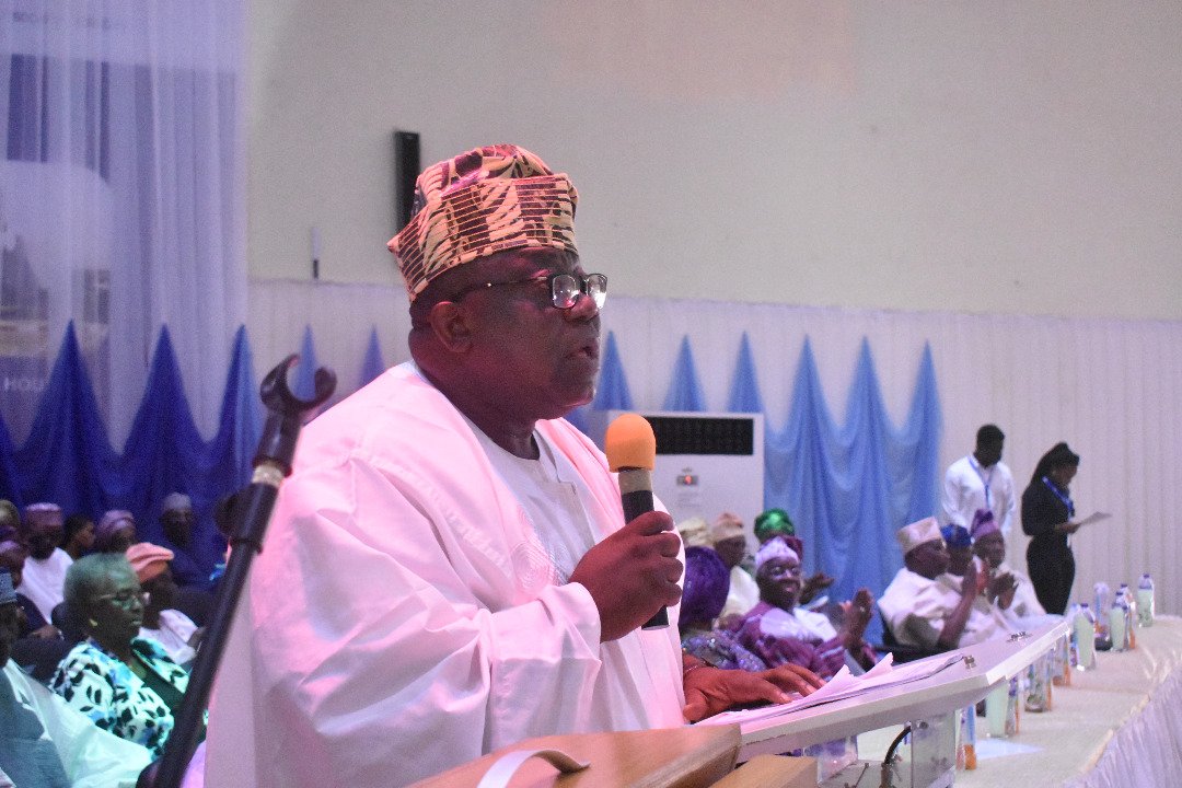 SplashFM1055's tweet photo. "Spiritual capital defines the body of spiritual insights and beliefs that allows people with different and seemingly incompatible religions and faiths work together for a greater purpose" - Prof Tunji Olaopa at #Splashat12 #BabaAkandeat80
#Splash1055 https://t.co/FrOd30TZsL