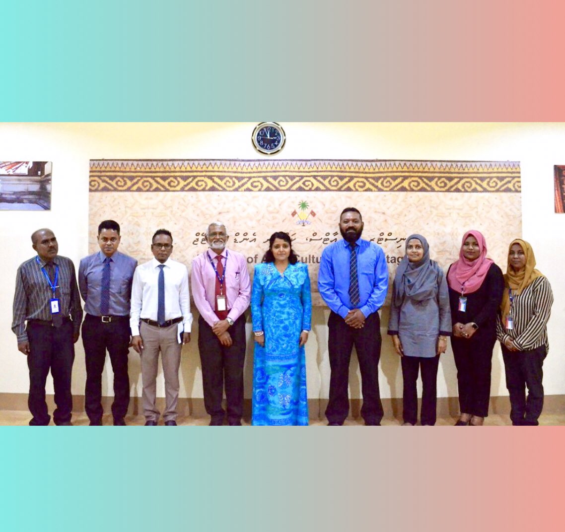 MNULibraries's tweet image. ✨It was a honour to introduce our local database Saruna to Minister of Arts, Culture and Heritage Yumna Maumoon and other directors of the ministry✨  
@MACH_MV 
#mnulibraries #saruna