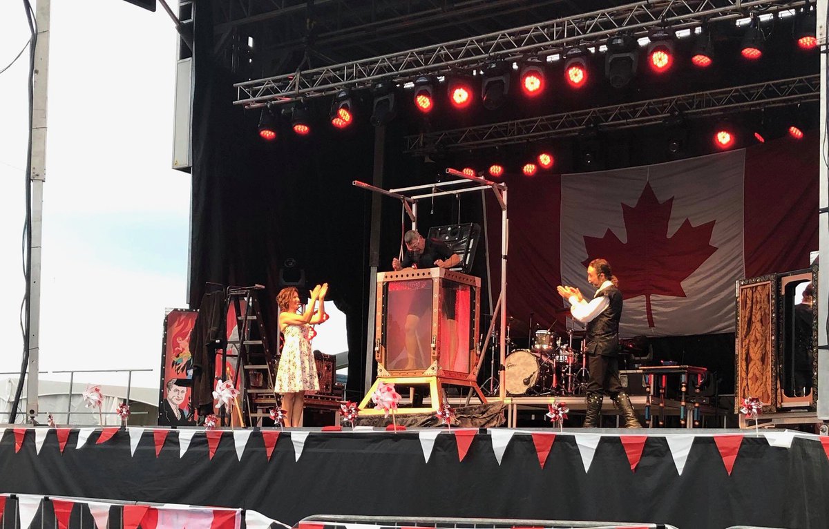 Majinxillusions's tweet photo. Celebrating Canada's Birthday with a spectacular show and escape!  #magic #majinx #illusionist #escape #escapeartist #mentalism #magician #daring #Entertainment #familyentertainment #mystery #cosplay  #comicon #casalomamagic https://t.co/p1fgIGaAf3