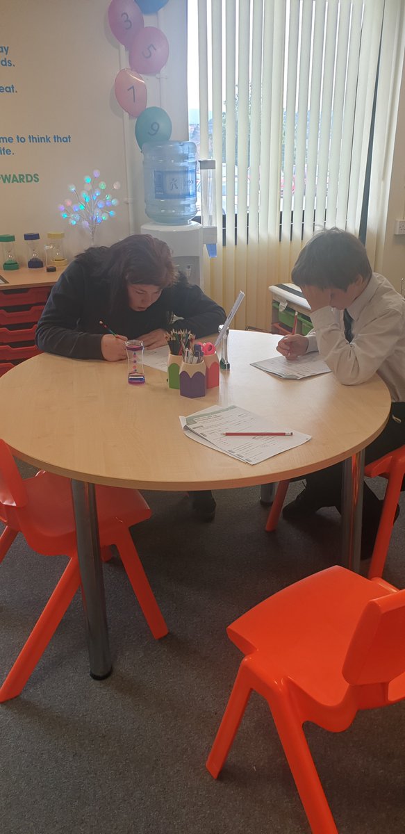 TheLinkTheHeig1's tweet photo. Busy day in The Link #thelink #intervention #SEND #reading #maths https://t.co/oA8QAdsjOy