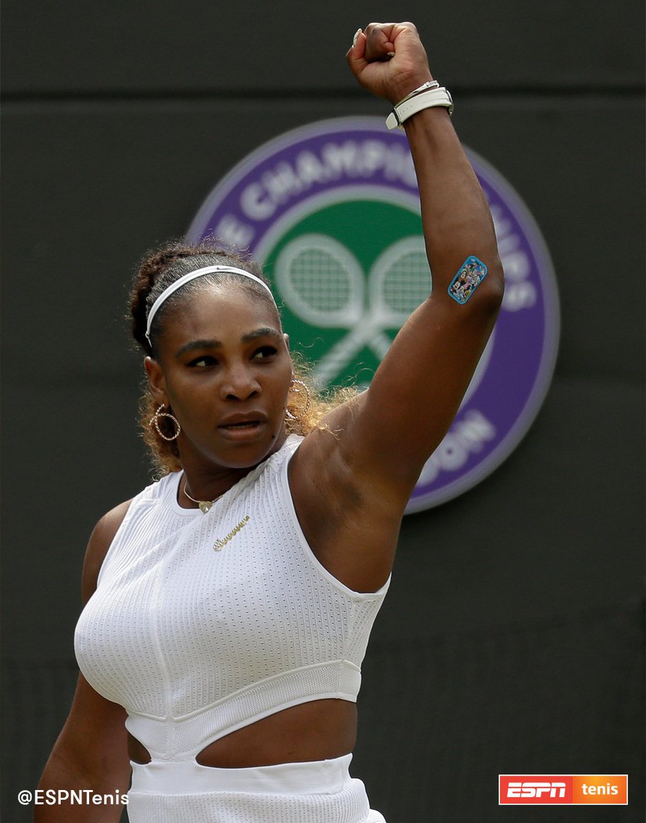 ESPNtenis's tweet image. A cuartos sin problemas: Serena Williams se metió entre las ocho mejores de #WIMBLEDONxESPN con un cómodo triunfo 6-2 y 6-2 sobre Carla Suárez Navarro. 💪🇺🇸

Próxima rival: Riske.

#WIMBLEDONxESPN