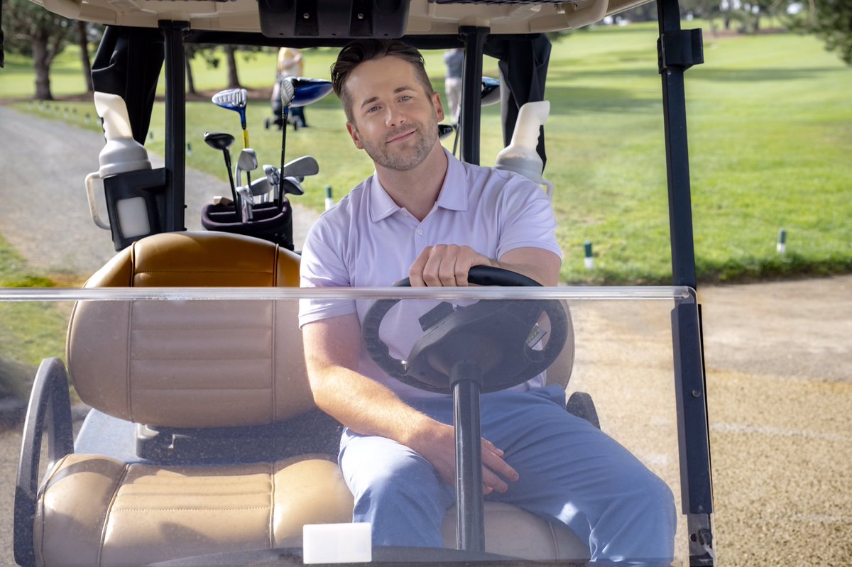NiallMatterFans's tweet photo. Monday, we meet again. Thank god we have @niallmatter to help make the start of the week better! This man always put a smile on our faces. 🥰 #ThatSmile #ThoseEyes We’d love to see everyone else’s favorite picture and/or gifs of Niall so drop them in the comments! #MatterMonday https://t.co/tEYXy3N6lG