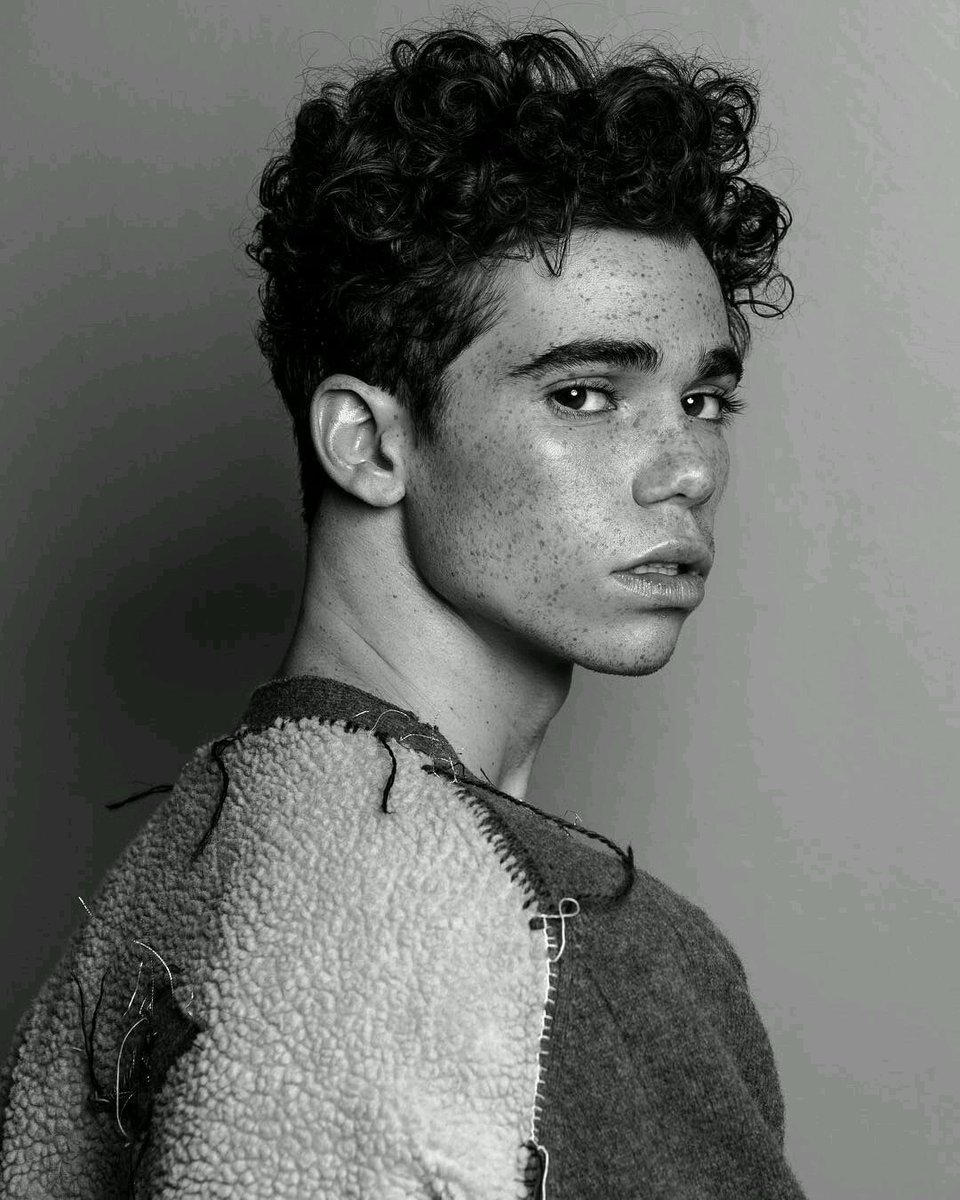 DoveCameronStar's tweet photo. You will always be in our heart❤️ You deserved better... life has been very bad with you😓 #CameronBoyce https://t.co/INz66vsCZV