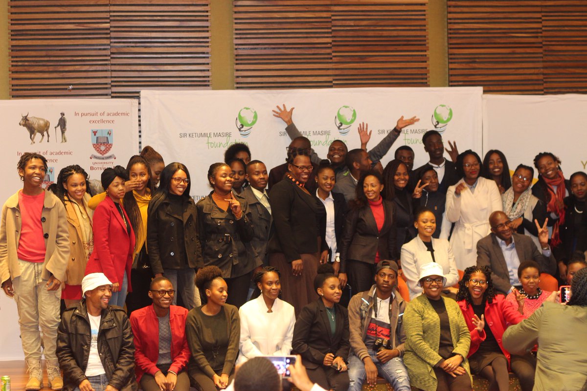 OfficialMTEBW's tweet photo. The Honourable Minister of Investment, Trade and Industry Bogolo J. Kenewendo presented a lecture titled “Living the Legacy: Lessons for the Future.” at the 7th Annual Sir Ketumile Masire Foundation Lecture hosted by the SKMF in partnership with @BDCLimited and @UBBotswana https://t.co/xGWeNjnnek
