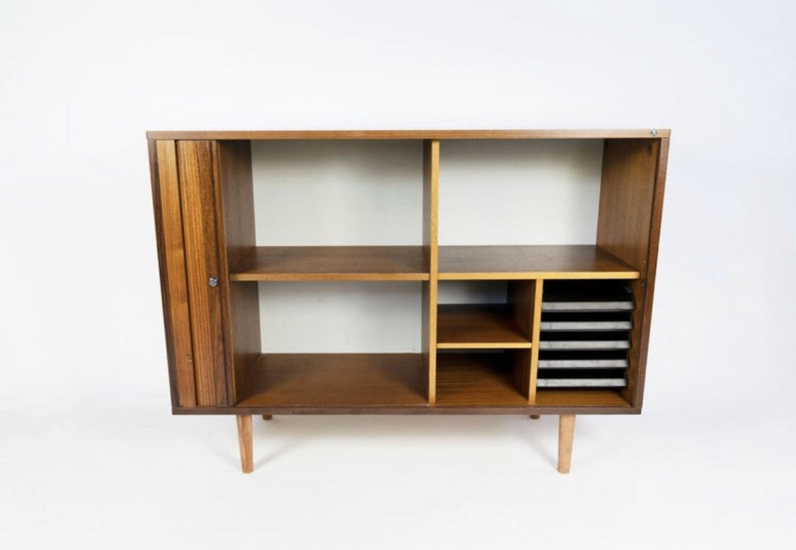 label_that's tweet photo. Very nice and elegant 1960s teak sideboard attributed to Kai Kristiansen. Inside shelves have inserts for organizing and storage. #thatlabel #vintage #midcentury #scandinavian #atticfind #1stdibs #danishdesigners #kaikristiansen #teakveneer #teak #veneer #sixties #60s https://t.co/Syi7RLHeiZ