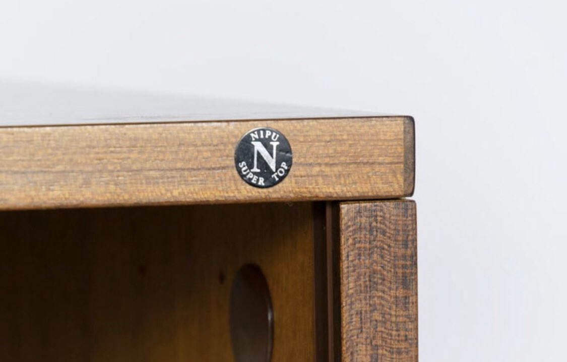 label_that's tweet photo. Very nice and elegant 1960s teak sideboard attributed to Kai Kristiansen. Inside shelves have inserts for organizing and storage. #thatlabel #vintage #midcentury #scandinavian #atticfind #1stdibs #danishdesigners #kaikristiansen #teakveneer #teak #veneer #sixties #60s https://t.co/Syi7RLHeiZ