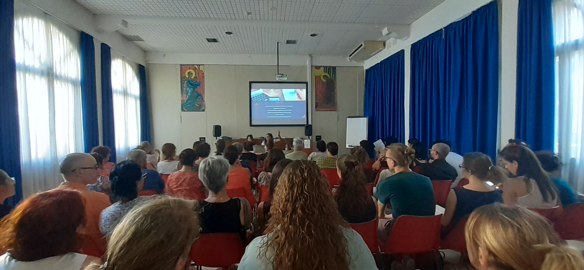 EdizioniLaLinea's tweet photo. Grandi soddisfazioni a #Fieritals con i seminari di Katia Raspollini sulle attività per l’alfabetizzazione emergente di #Piacere e quello di Alessia Benenti e Valentina Mussi sull’#ItalianoSmart. https://t.co/XOK0iOoDTV
