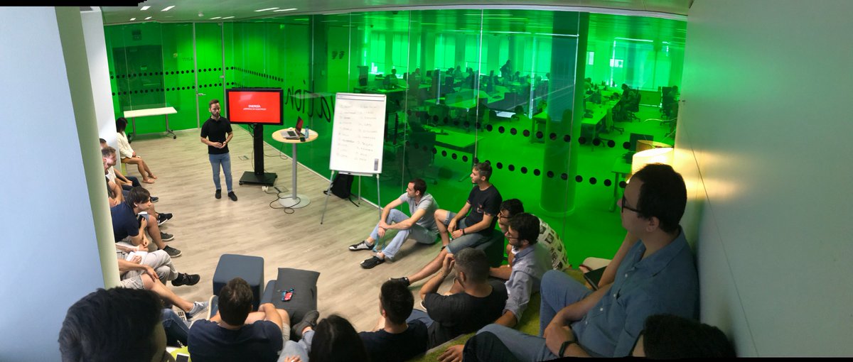 leynar's tweet photo. During our last #javascript #community at #AXAGODigital, @iivanmd explain to us how to be ready for a presentation and which steps you should follow. Once of the most interesting parts were his memorisation tips and how to find topics that motivate you. (2/2) https://t.co/2RoQAWzbAN
