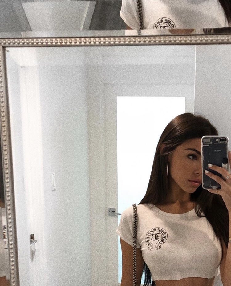 𝐌𝐄𝐑𝐄𝐃𝐈𝐓𝐇 𝐁𝐋𝐀𝐂𝐊

     ➩ Medicine student 
     ➩ Latin girl 
     ➩ ♥️ = DM

 ❝I’m not perverted y just got a sexy mind❞ #SexRol