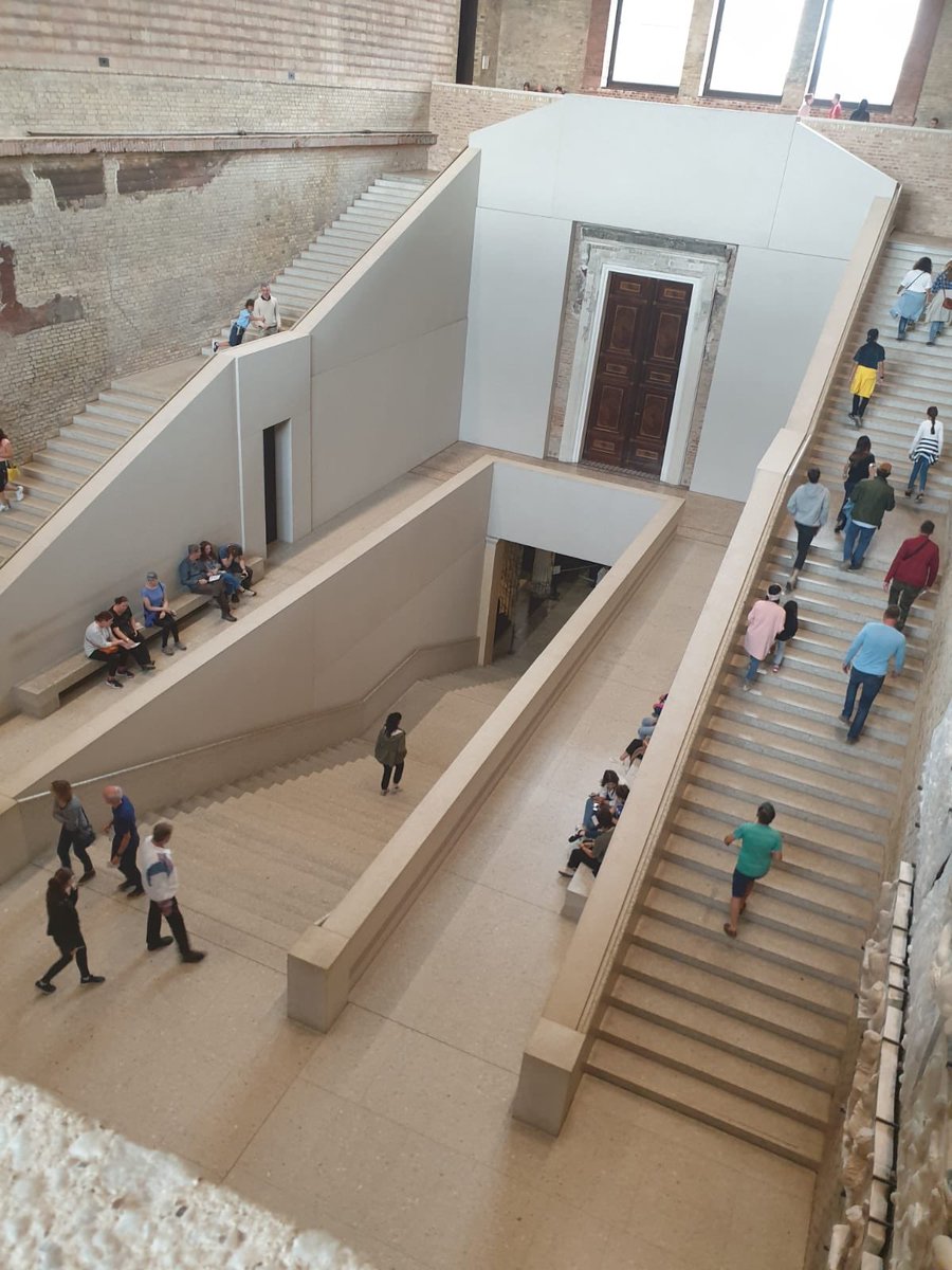 Die Künstler unseres internationalen Symposiums #ArtIsUnlimited haben heute einen Tag frei - und erkunden #Berlin|s Kunstschätze auf der #Museumsinsel. Ab morgen 18 Uhr sind alle wieder in der #KulturMarktHalle zu treffen, bei der Eröffnung ihrer Ausstellung.