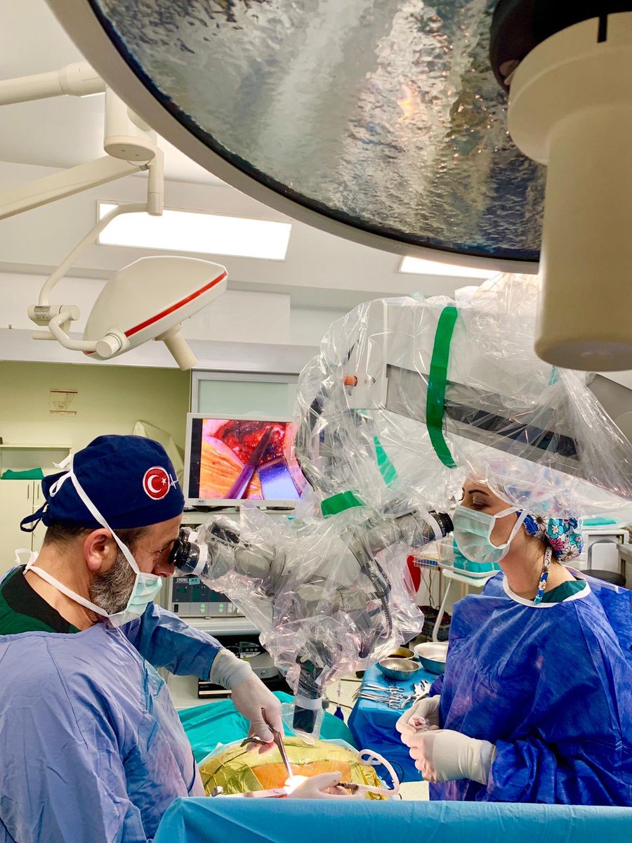 Bağdat’ta son ameliyatımızıda gerçekleştirdik. Tam Endoskopik Disk Cerrahisi ile bel fıtığı ameliyatı olan hastalarımız sağlıklarına kavuşup, taburcu oldular bile. Hem <a href="/alalamihospital/">المستشفى العالمي</a> a hem değerli meslektaşlarıma ve güzel şehir Bağdat’a şimdilik hoşçakal. #fıtık #fıtıktedavisi