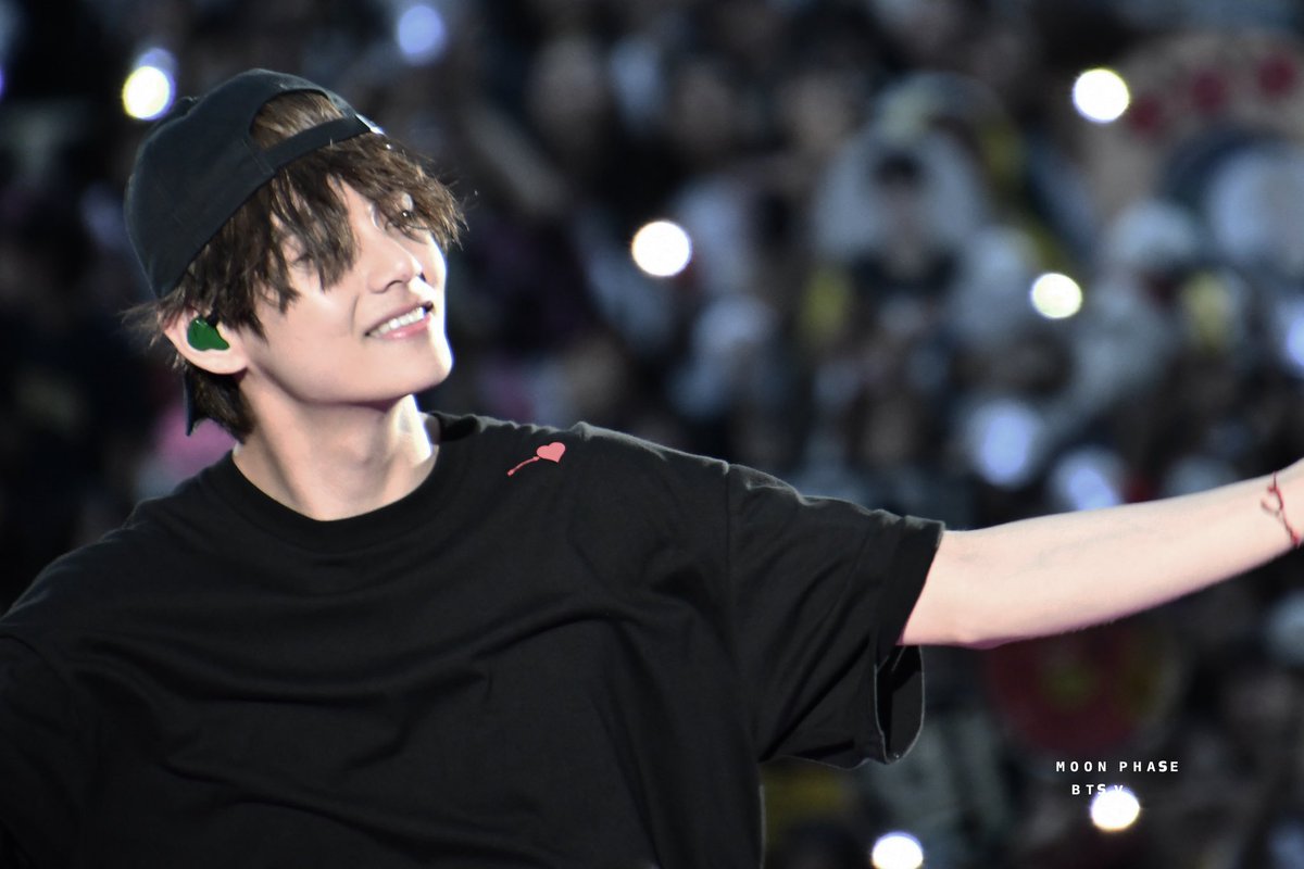 _Moon__Phase's tweet image. 0706 SYS OSAKA🐙

#김태형 #BTSV #방탄소년단뷔 #뷔 #태형 #태태 #taehyung #방탄소년단 #BTS  @BTS_twt