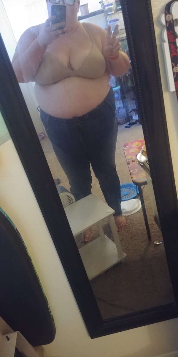 RavenRo0618's tweet photo. Getting ready for work #BBW #44DD. #YouKnowYouLikeIt 💦💦❤ https://t.co/MlYIA5SgRz