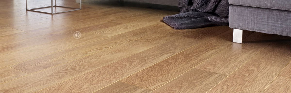 MurphyLarkin's tweet photo. Floors you almost don't want to walk on. We just love this Balterio honey oak #floor. Our #Balterio range are durable, on trend and beautifully finished
#kitchenfloor #laminateflooring #waterproof #laminateplanks #flooring #kitchendecor #floordesign #floorfitter #kitchen https://t.co/0cVG5W1WQp