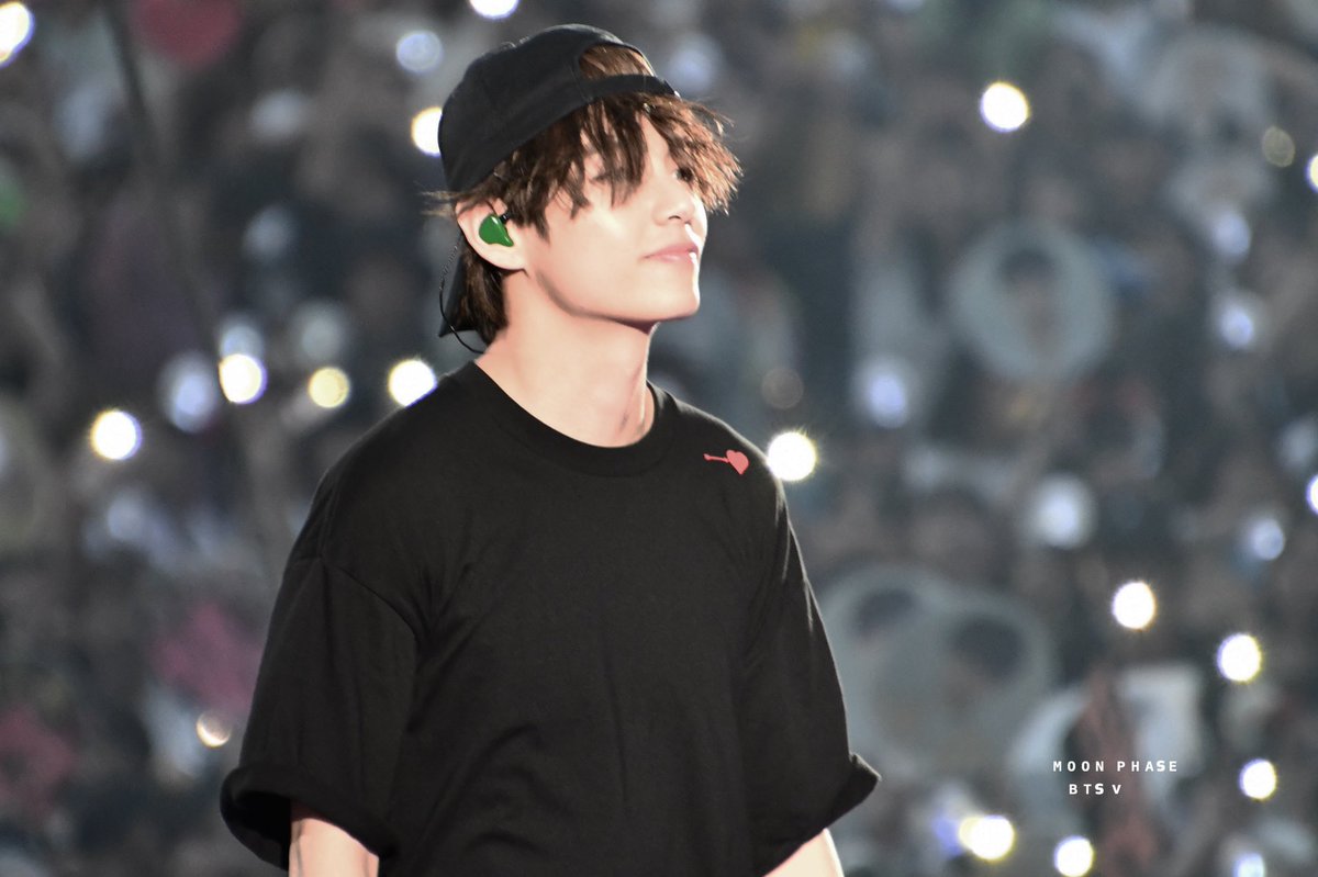 _Moon__Phase's tweet image. 0706 SYS OSAKA🐙

#김태형 #BTSV #방탄소년단뷔 #뷔 #태형 #태태 #taehyung #방탄소년단 #BTS  @BTS_twt