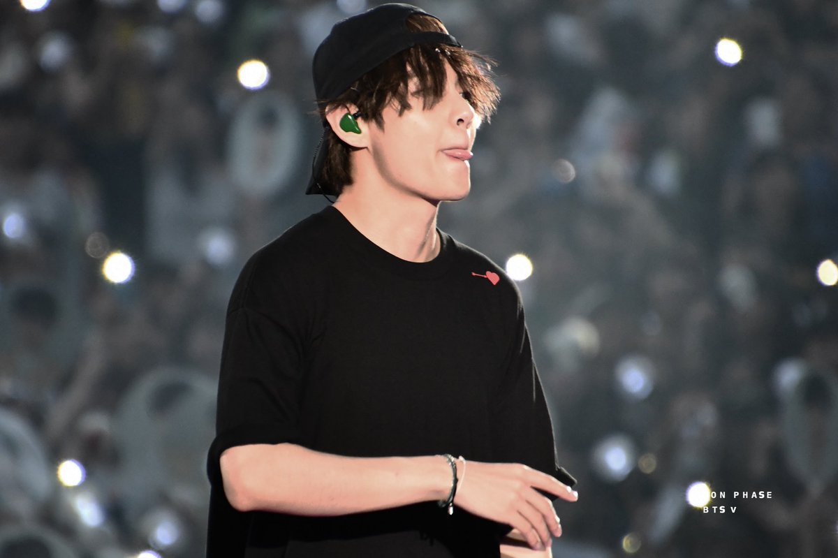 _Moon__Phase's tweet image. 0706 SYS OSAKA🐙

#김태형 #BTSV #방탄소년단뷔 #뷔 #태형 #태태 #taehyung #방탄소년단 #BTS  @BTS_twt