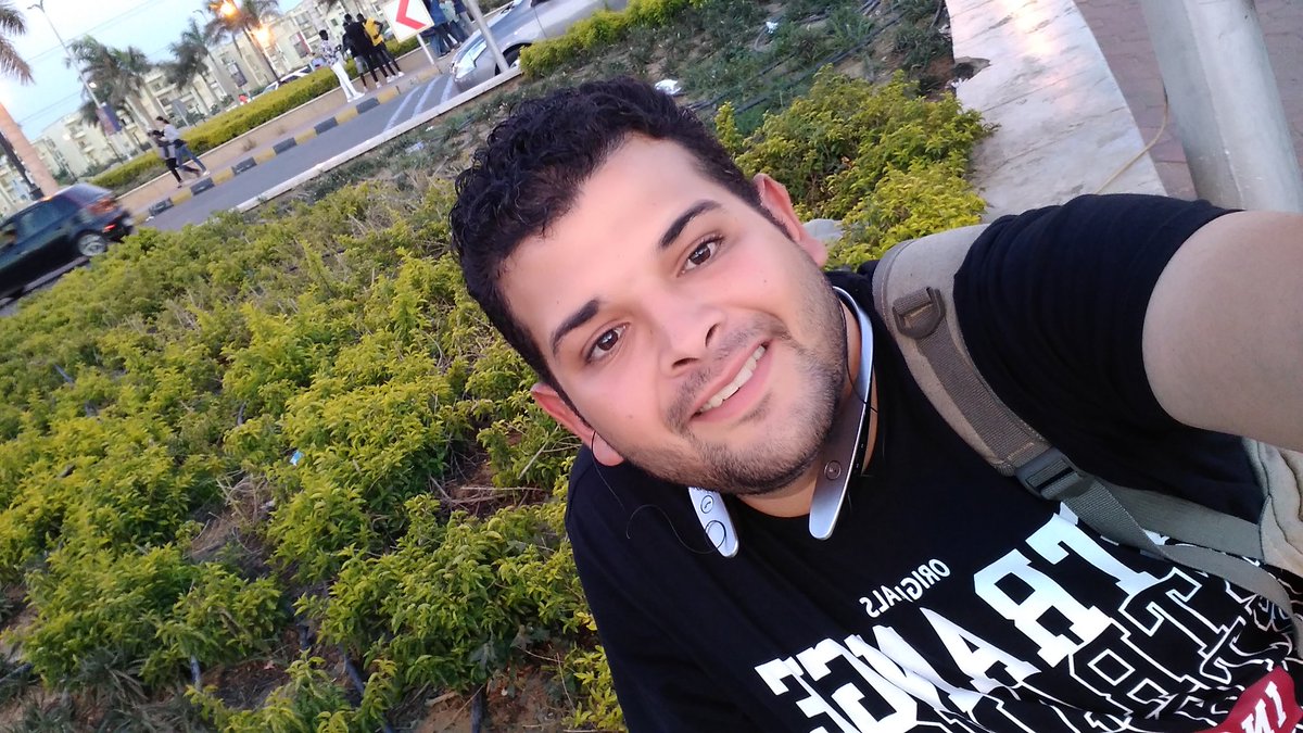 BaHz_baeh's tweet photo. So happy 🌞 https://t.co/gFdrdnuLqn