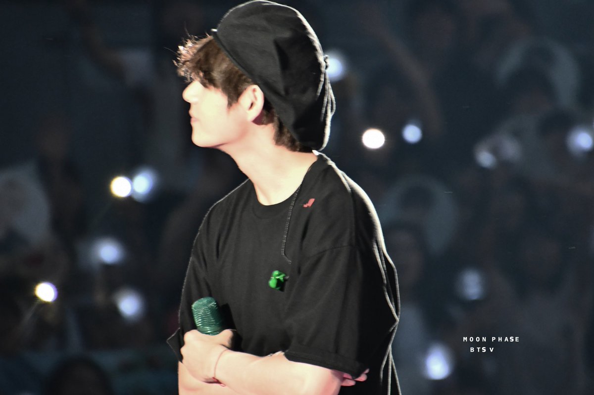 _Moon__Phase's tweet image. 0707 SYS OSAKA🐙

#김태형 #BTSV #방탄소년단뷔 #뷔 #태형 #태태 #taehyung #방탄소년단 #BTS  @BTS_twt