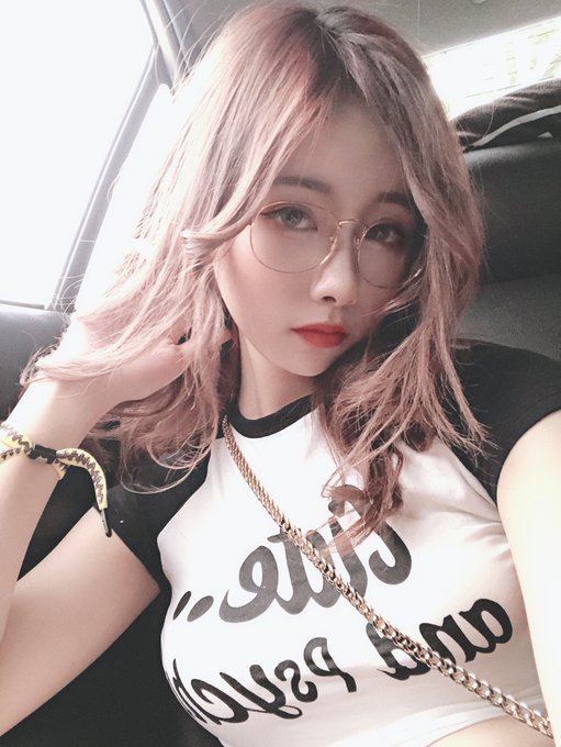 コスプレイヤーMomoko葵葵のTwitter画像24