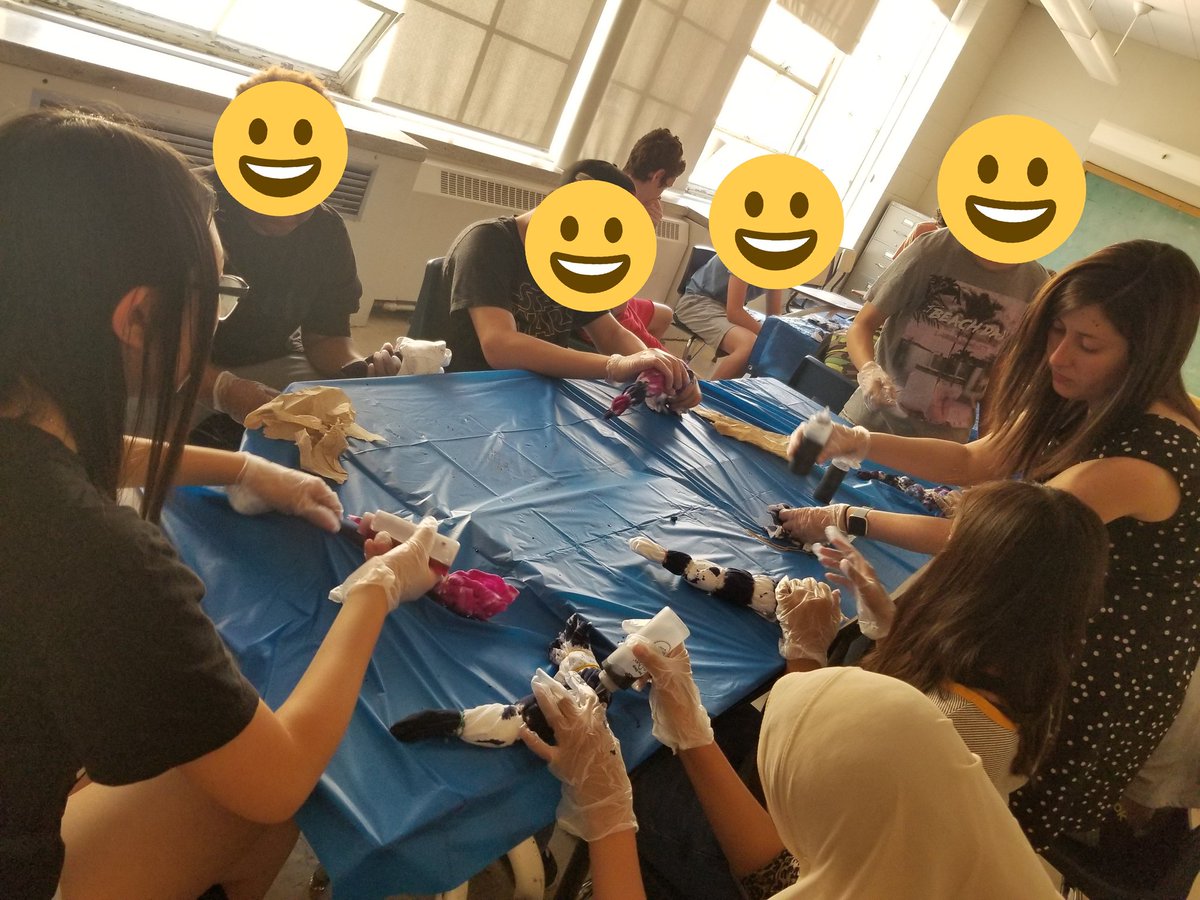mr_wires's tweet image. Are we having fun yet? New grade 9 students expressing themselves through unique tie dye designs in our #TransitionProgram @tdsb @tdsb_Rob